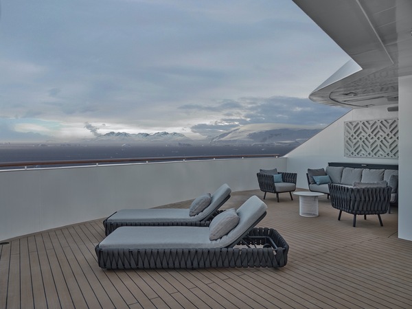 Silversea Cruises Silver Endeavour Grand Suite 1.jpg